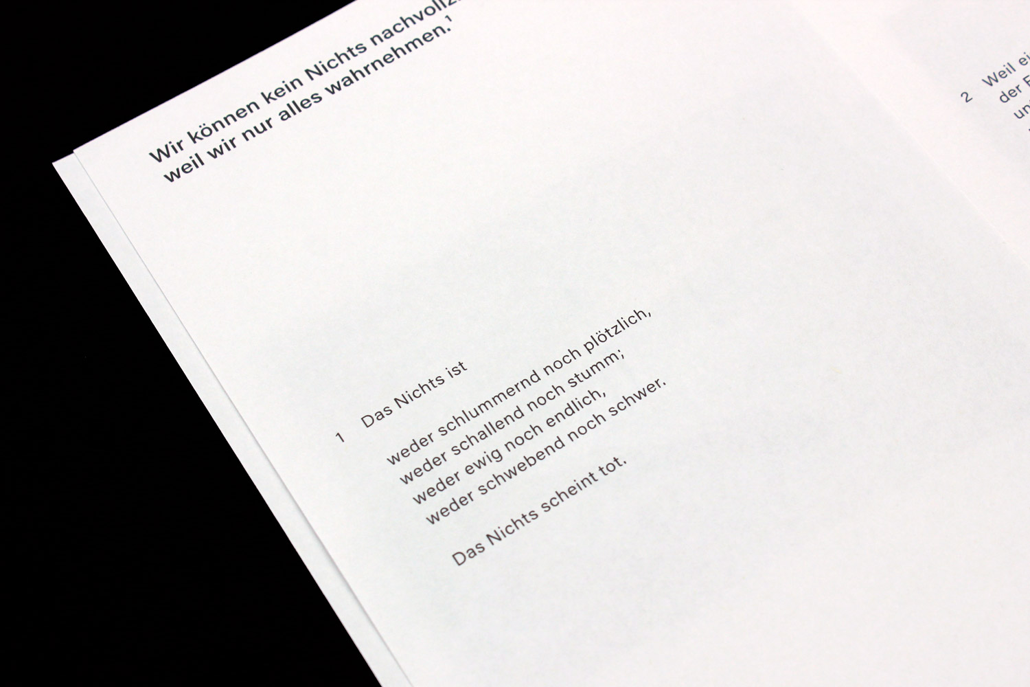 Editorial Design: Ein Leporello zum Thema «Nichts»